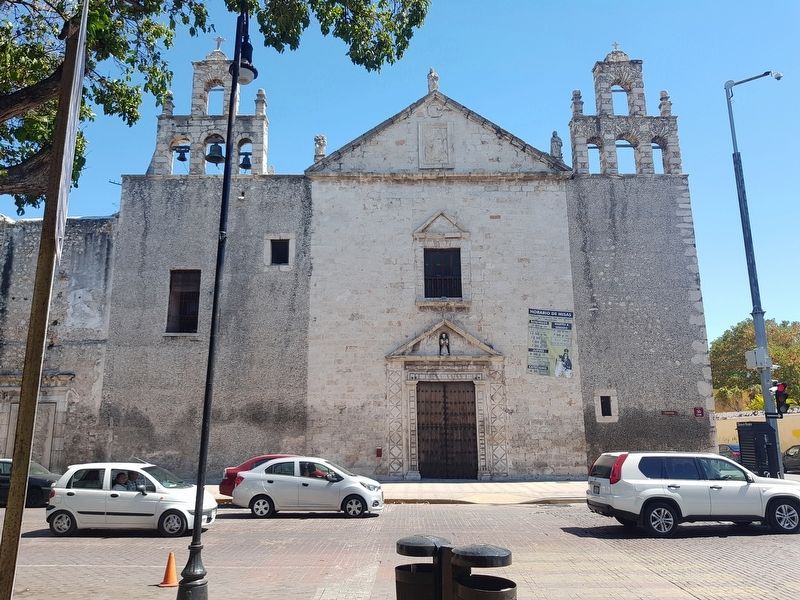 The nearby 1640 Church of Our Lady of Transit o de La Mejorada image. Click for full size.