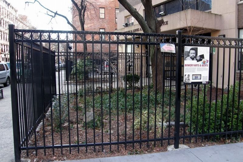 27 Cooper Sq. marker. Click for full size. 27 Cooper Sq. marker image. Click for full size.
