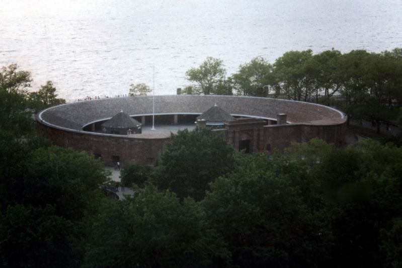 Castle Clinton National Memorial, Battery Park image. Click for full size.