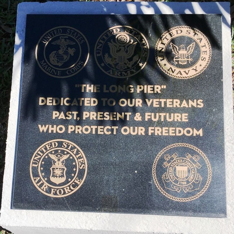 Long Pier Veterans Memorial image. Click for full size.