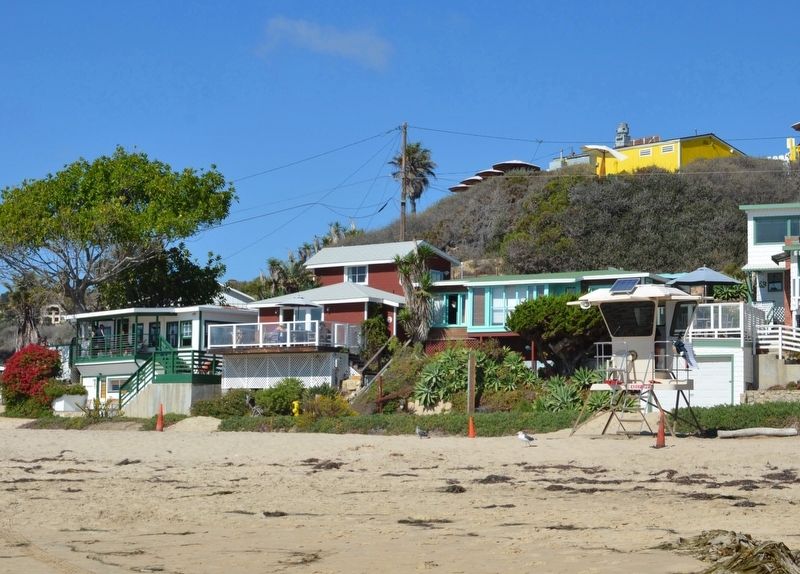 Crystal Cove Cottages image. Click for full size.