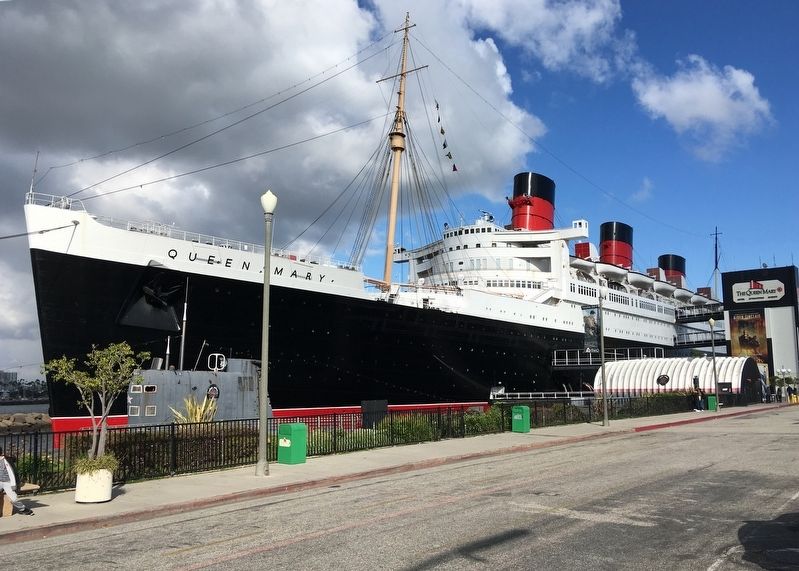 The Queen Mary image. Click for full size.