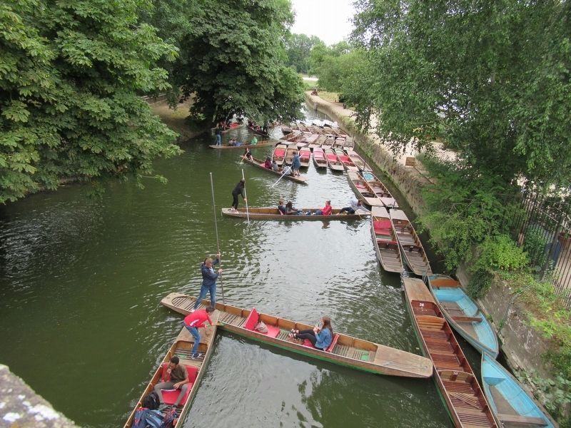 Boats on the River Cherwell beneath the Magdalen Bridge image. Click for full size.