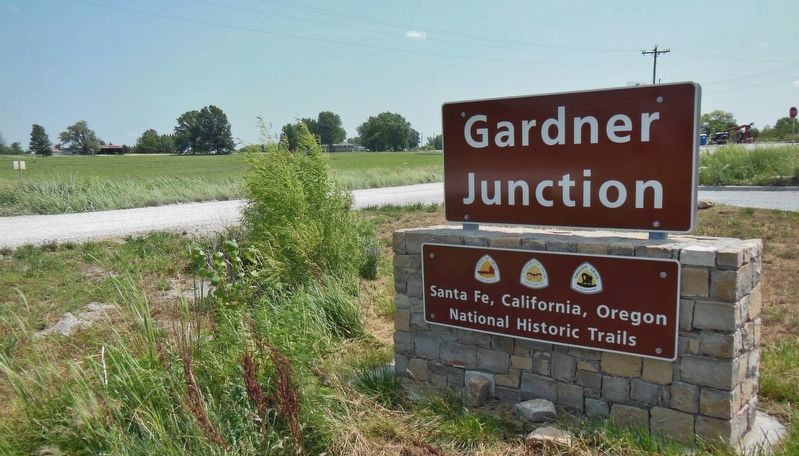 Gardner Junction sign (<i>turn here to access park & marker</i>) image. Click for full size.