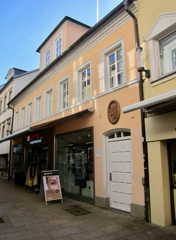 Ehemalige Rckerts-Buchhandlung / The Former Rueckert Bookshop and Marker image. Click for full size.