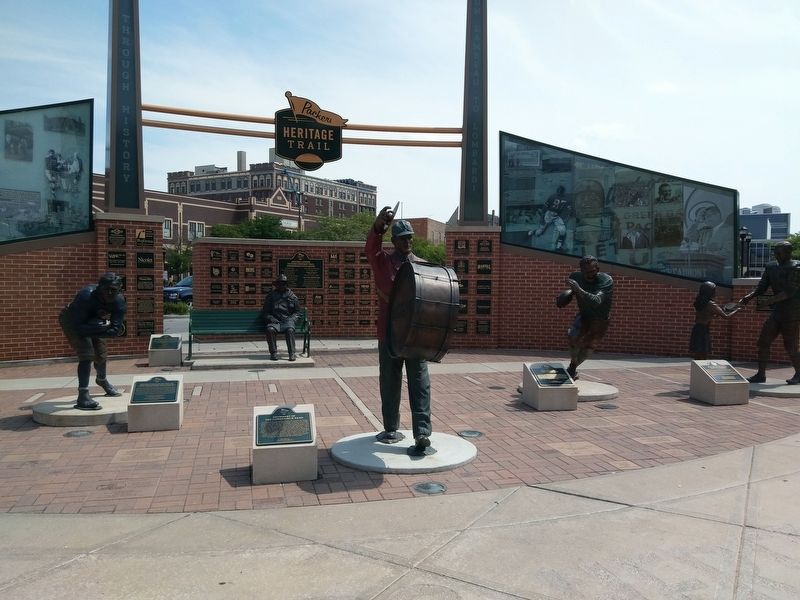 Packers Heritage Trail Plaza image. Click for full size.