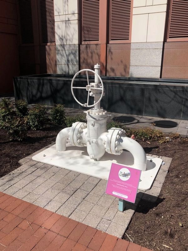 Expanding Gate Valve Marker. Click for full size. Expanding Gate Valve Marker image. Click for full size.