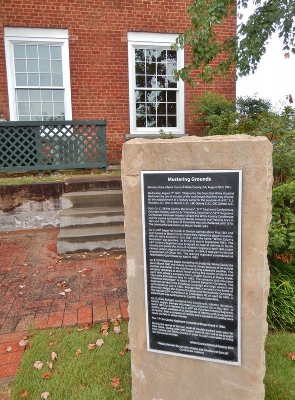 Mustering Grounds Marker (<i>tall view; Old White County Courthouse Museum in background</i>) image. Click for full size.