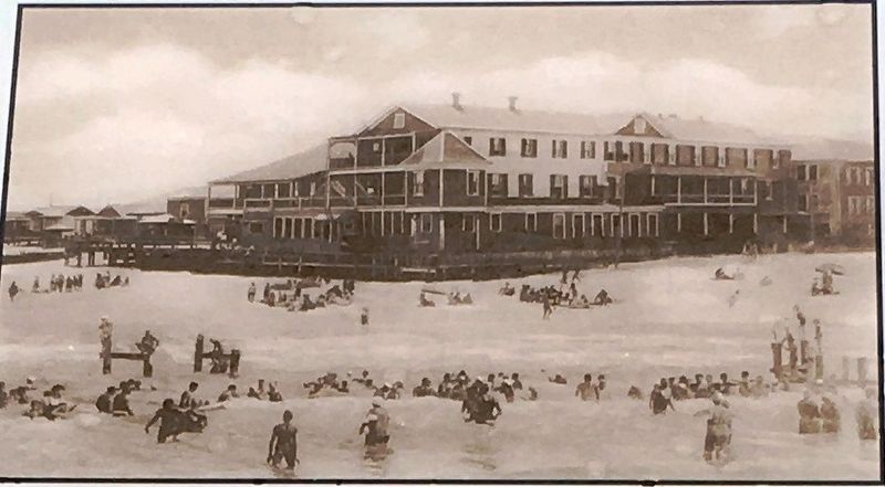 Bay Shore Beach & Resort Postcard image. Click for full size.