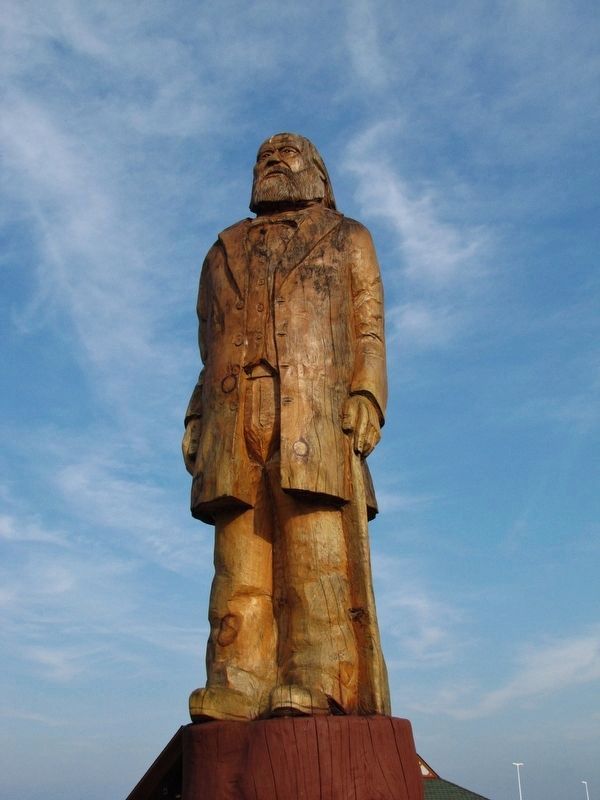 Edgar Conkling Tree Trunk Sculpture<br>(<i>located beside marker</i>). Click for full size. Edgar Conkling Tree Trunk Sculpture<br>(<i>located beside marker</i>) image. Click for full size.