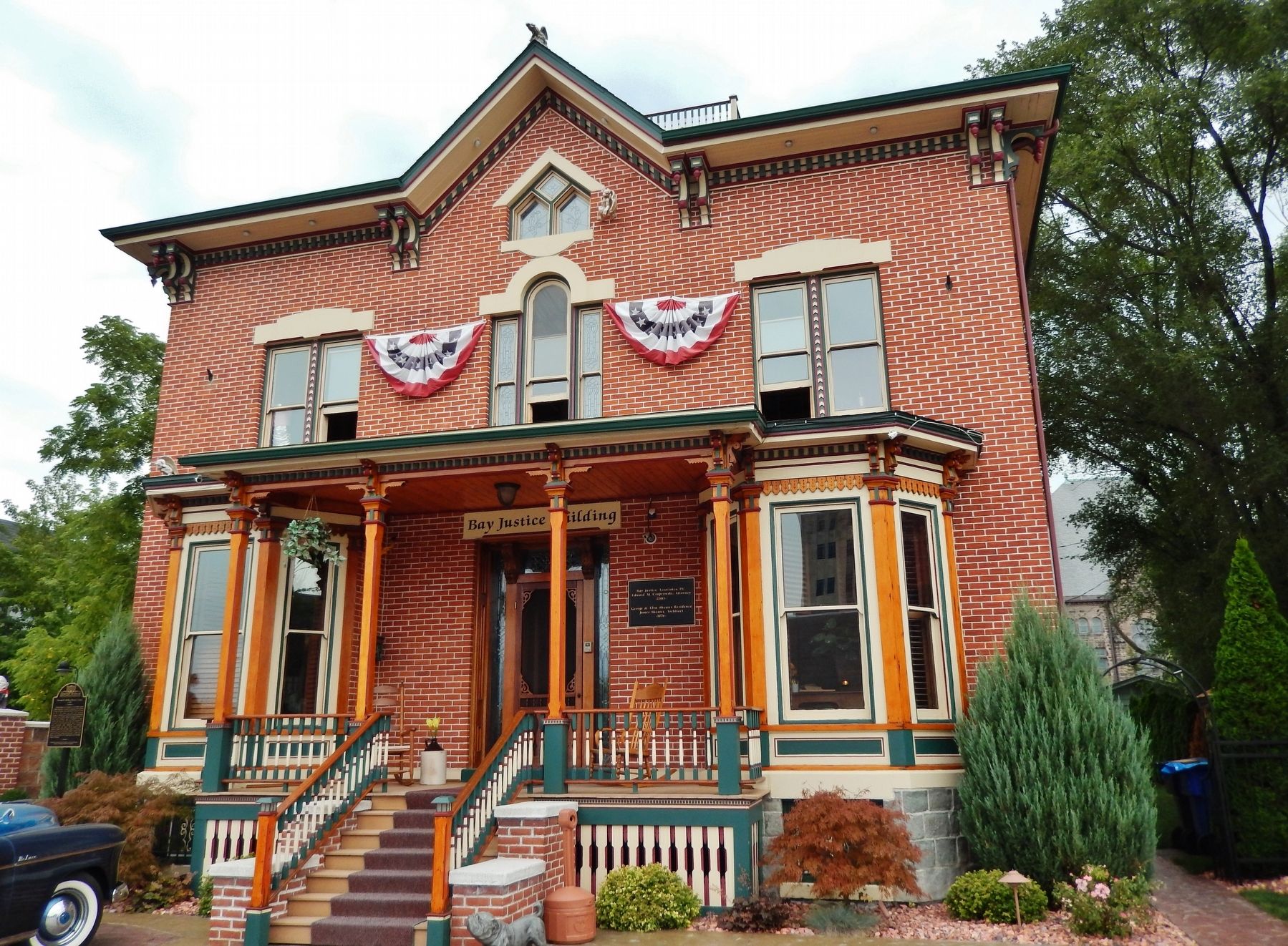 George H. & Elva Shearer House (<i>front/west side view; marker visible at far left</i>) image. Click for full size.