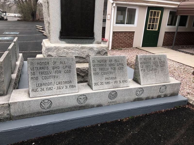 Lebanon/Grenada, Panama and blank plaques image. Click for full size.