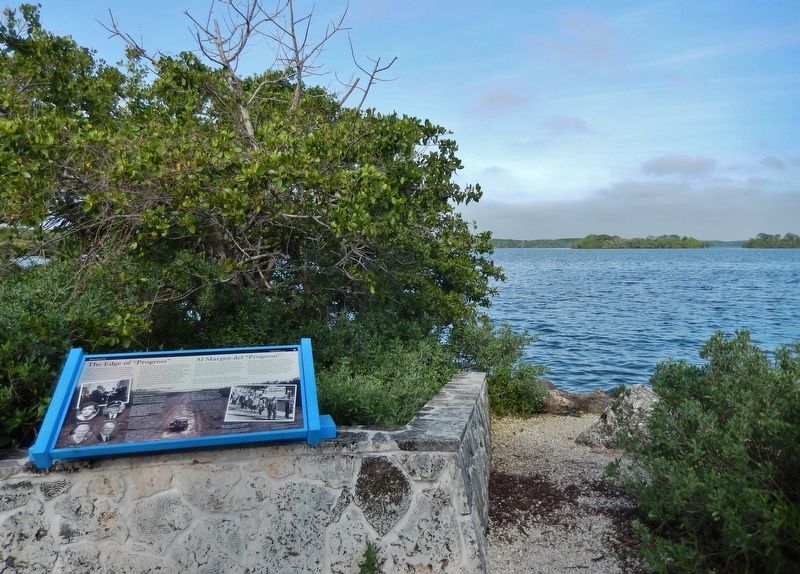 The Edge of "Progress" / Al Margen del "Progreso" Marker (<i>wide view</i>) image. Click for full size.