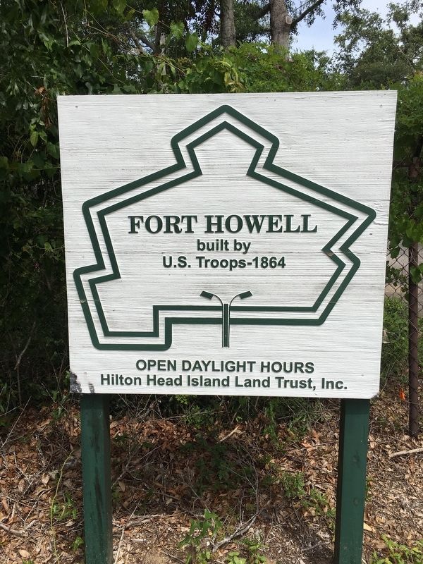Fort Howell Historic Park Entrance Sign image. Click for full size.