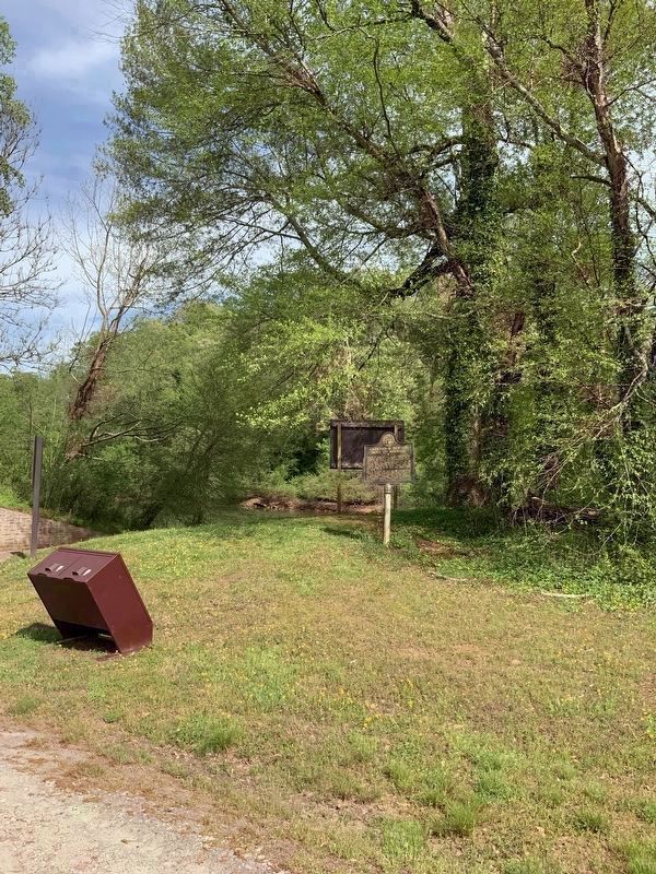 Garrard & Newton Move on Roswell Marker image. Click for full size.