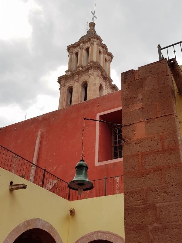 A view from the interior courtyard of the San Felipe Apstol Church image. Click for full size.