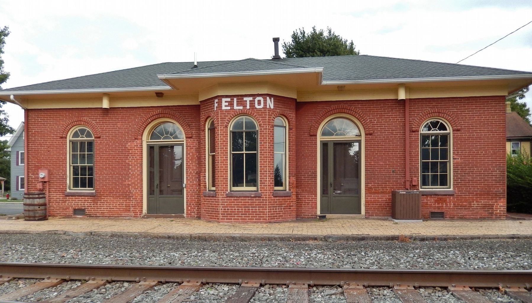 Felton Railroad Station<br>(<i>west side view from railroad tracks</i>) image. Click for full size.