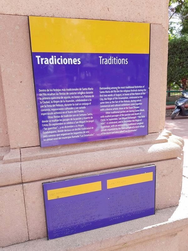 An additional nearby marker on local traditions in Santa Mara del Ro image. Click for full size.