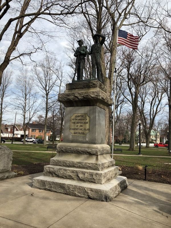 Erected to the Memory of the Defenders of Our Country and Flag Marker. Click for full size. Erected to the Memory of the Defenders of Our Country and Flag Marker image. Click for full size.