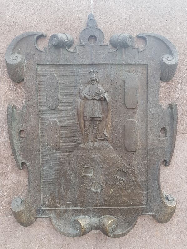 A nearby bronze seal of the City of San Luis Potos� image. Click for full size.