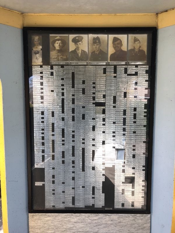Veterans Memorial image. Click for full size.