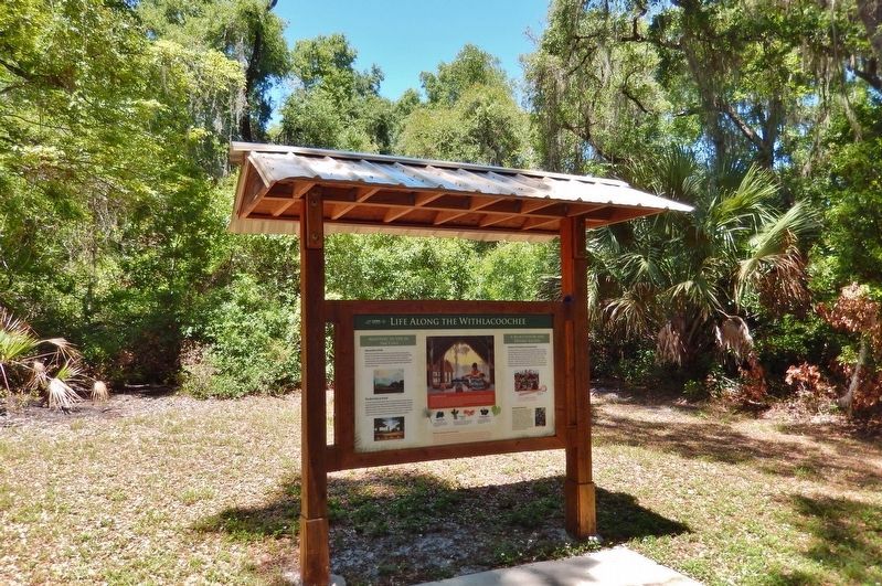 Life Along the Withlacoochee Marker Kiosk (<i>wide view; located on the Seminole Heritage Trail</i>) image. Click for full size.