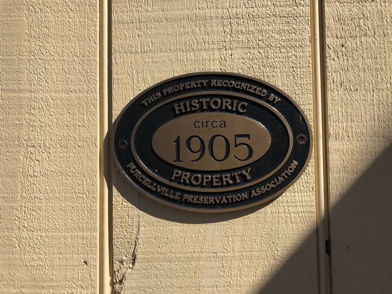 Additional plaque on the building image. Click for full size.