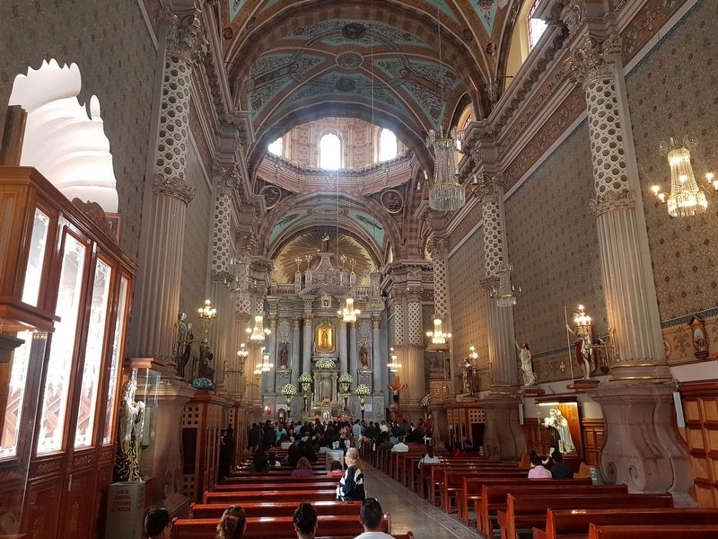 A view of the interior of the Minor Basilica image. Click for full size.