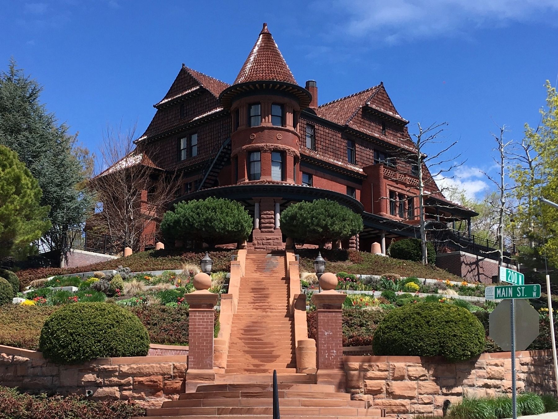 McCune Mansion image. Click for full size.
