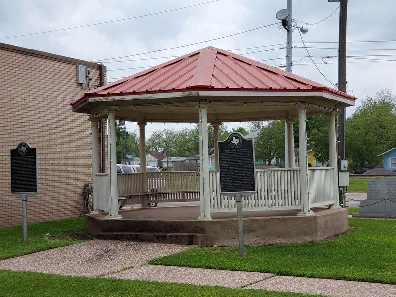 Early Texas Bandstands Marker. Click for full size. Early Texas Bandstands Marker image. Click for full size.