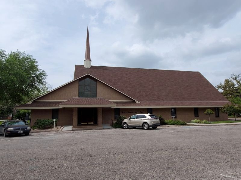 First Presbyterian Church of Cuero image. Click for full size.