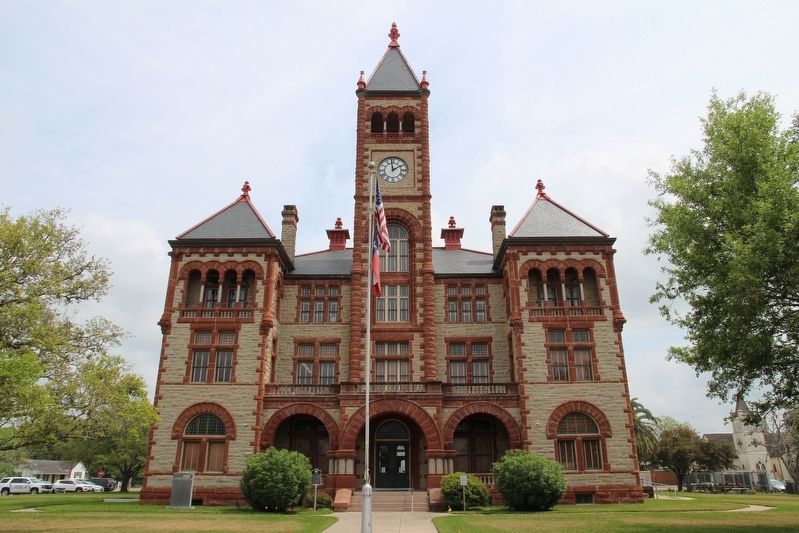 De Witt County Courthouse image. Click for full size.