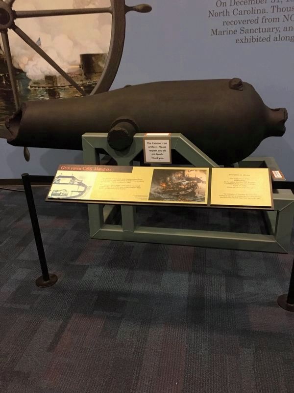 Gun from the <i>CSS Virginia</i> image. Click for full size.