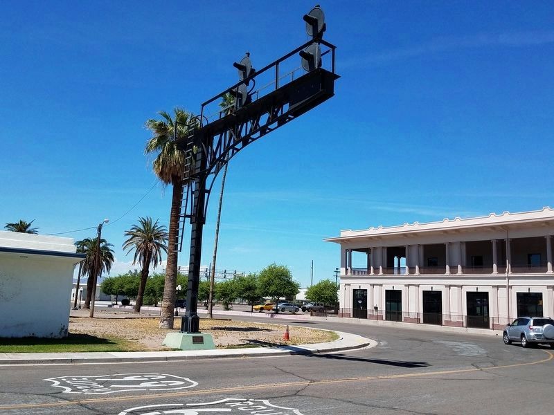 Old Cantilever Train Signal Marker. Click for full size. Old Cantilever Train Signal Marker image. Click for full size.