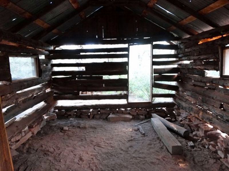 Van Deren Cabin image. Click for full size.