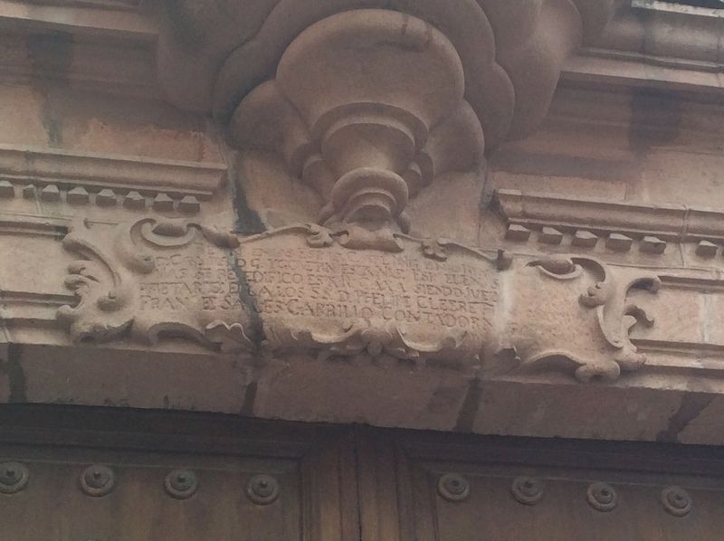 An older inscription above the former entrance to the Royal Treasury image. Click for full size.