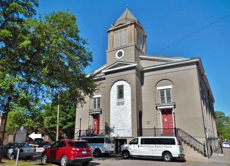 First African Baptist Church Marker (<i>wide view; marker visible in front of church at left</i>) image. Click for full size.