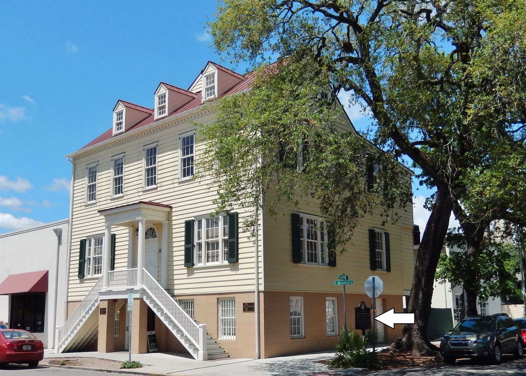 The Berrien House (<i>southeast corner view from Broughton Street; marker visible on right</i>). Click for full size. The Berrien House (<i>southeast corner view from Broughton Street; marker visible on right</i>) image. Click for full size.