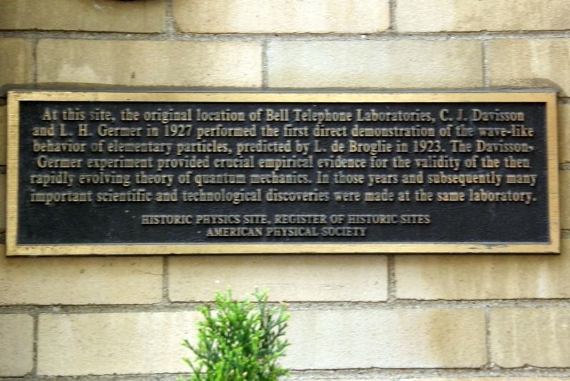 The Davisson-Germer Experiment Marker image. Click for full size.