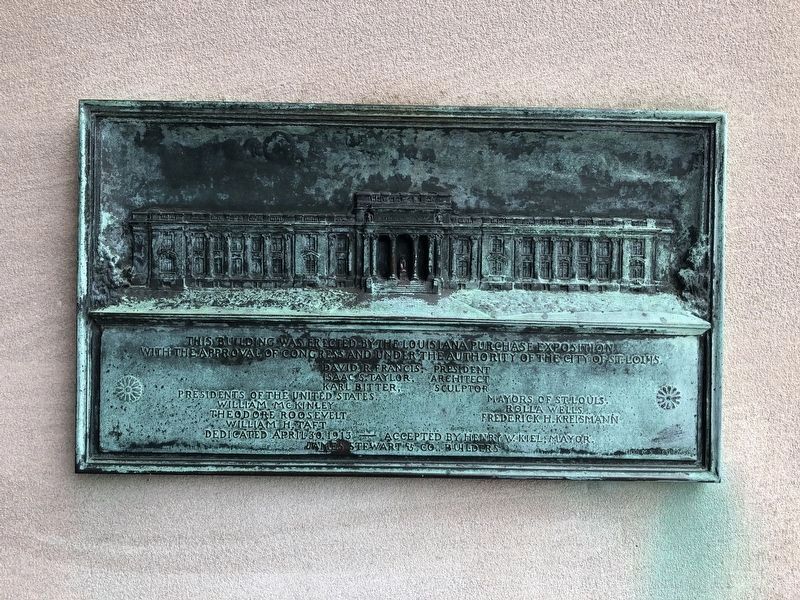 Plaque on the Missouri History Museum image. Click for full size.