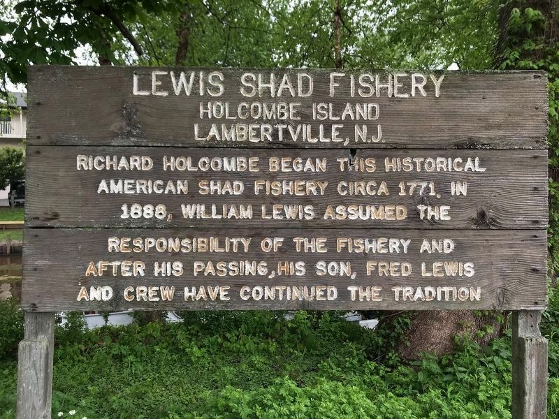 Lewis Island Shad Fishery Marker image. Click for full size.