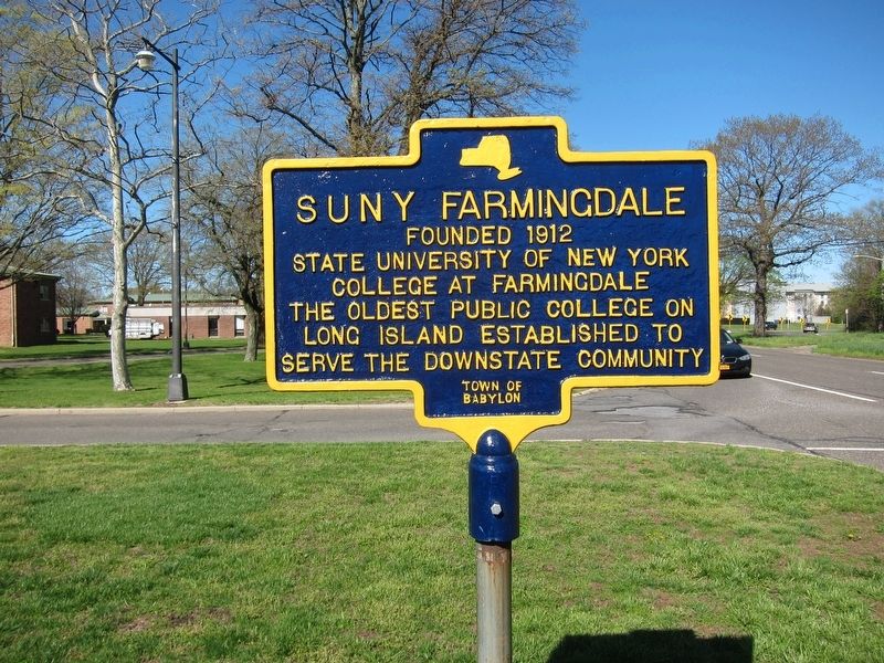 SUNY Farmingdale Marker image. Click for full size.