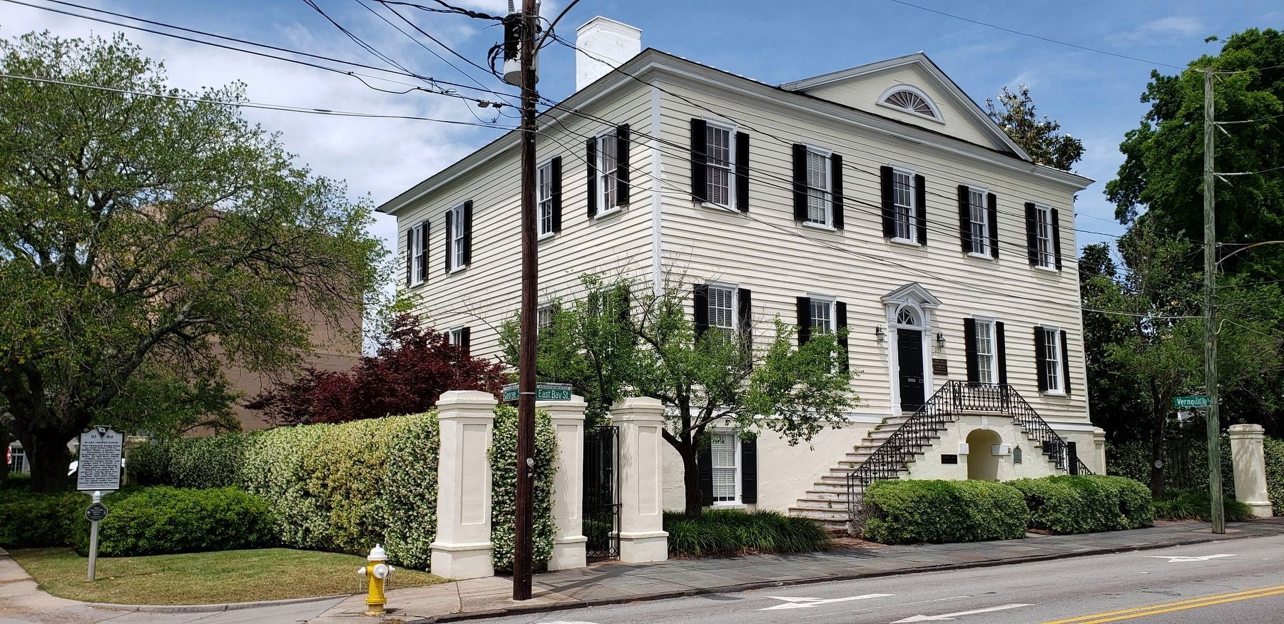 Blake-Grimk� House (<i>wide view from East Bay Street � marker visible on left</i>) image. Click for full size.
