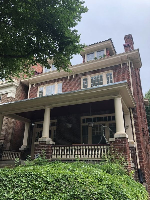 115 South Boulevard. Click for full size. 115 South Boulevard image. Click for full size.