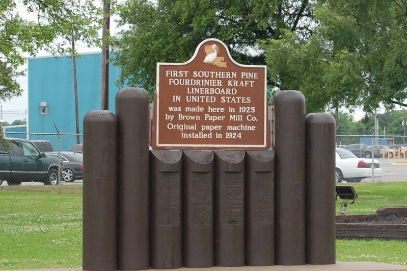 First Southern Pine Fourdriner Kraft Linerboard in United States Marker image. Click for full size.