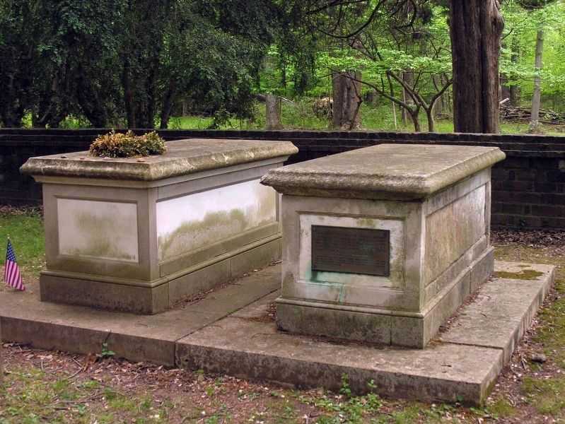 George and Ann Mason Tombs image. Click for full size.