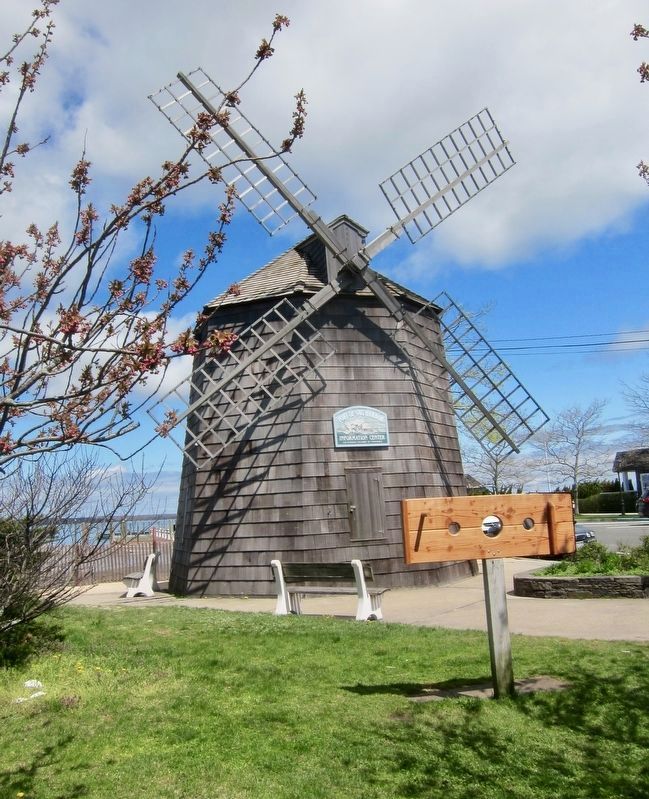 Windmill Replica - Ferry Road side image. Click for full size.