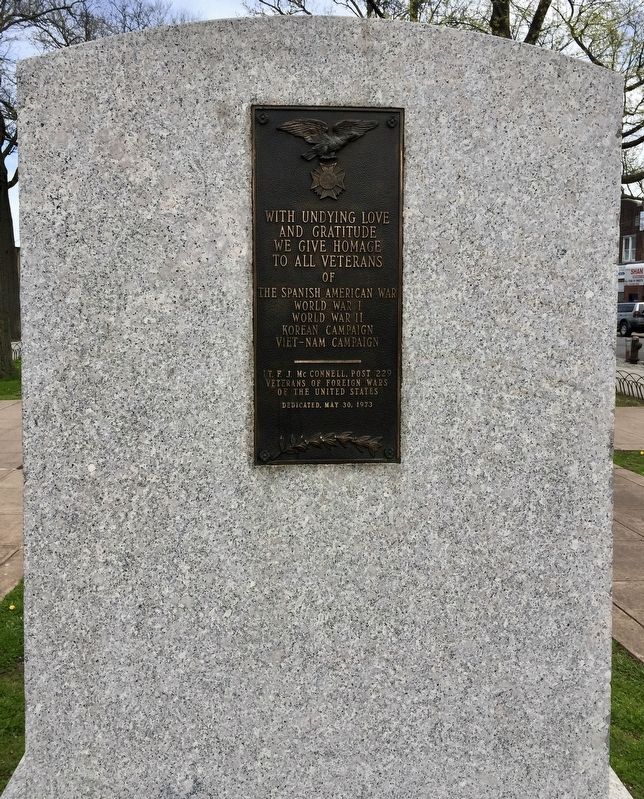 Additional generic war memorial plaque found on the back of the monument image. Click for full size.