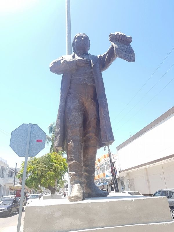 José María Morelos y Pavón statue. Click for full size. José María Morelos y Pavón statue image. Click for full size.