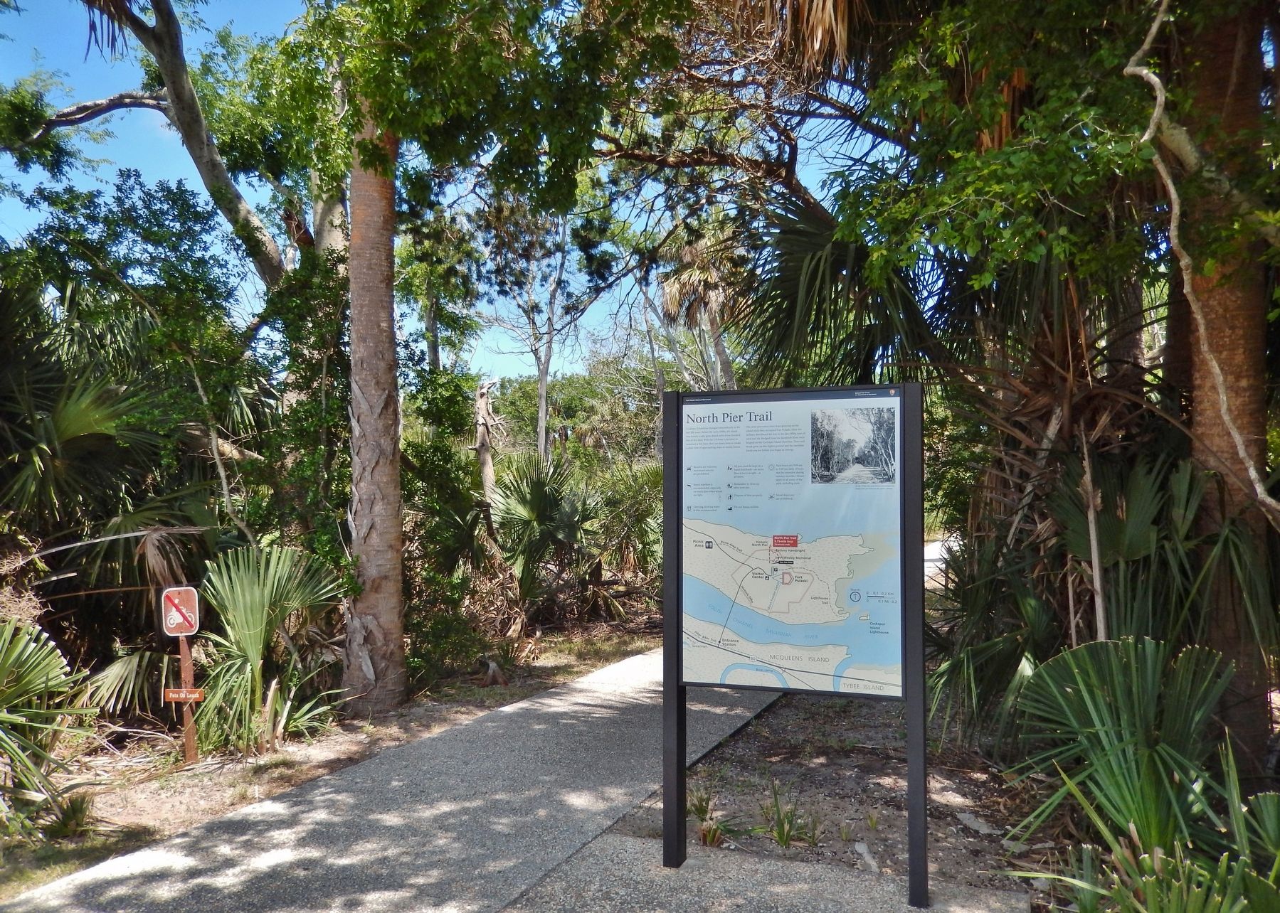 North Pier Trail Marker (<i>wide view • looking north</i>) image. Click for full size.